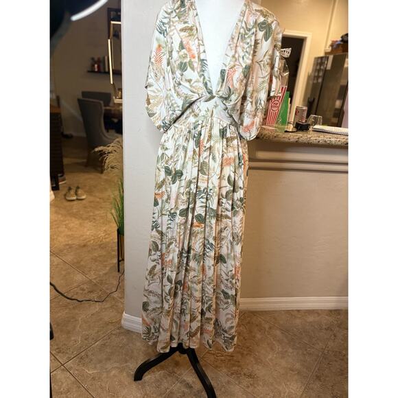 Olivaceous Jacqueline Maxi Dress V-Neck Floral Small 2-8 - Picture 2 of 3